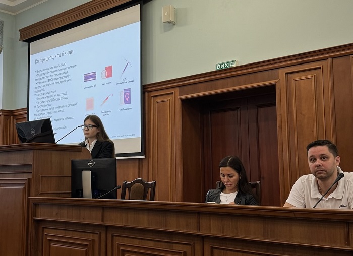 (УКР) Студенти-гуртківці вивчали аспекти контрацепції
