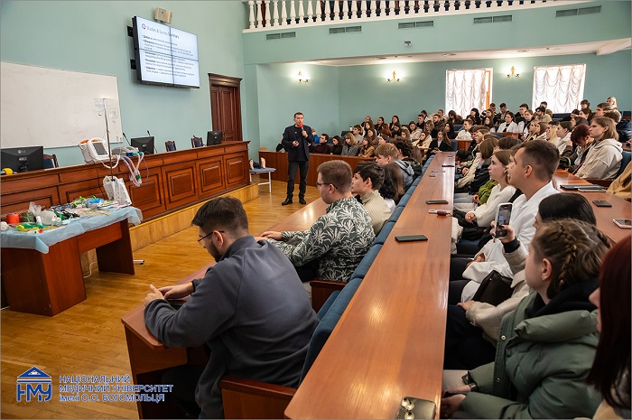 (УКР) Ректор НМУ Юрій Кучин у Всесвітній день анестезіолога провів лекцію для студентів