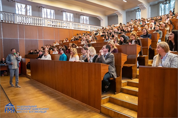 Понад 1000 студентів-медиків взяли участь в університетському Дні профорієнтації