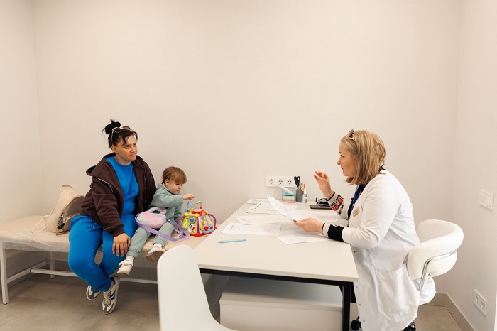 Фахівці НМУ провели профілактичні огляди дітей з прифронтових регіонів