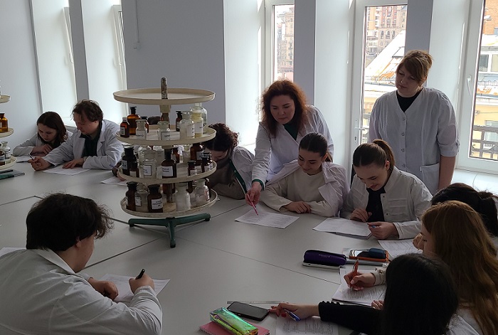 Відбулася олімпіада у майбутніх фармацевтів і біотехнологів