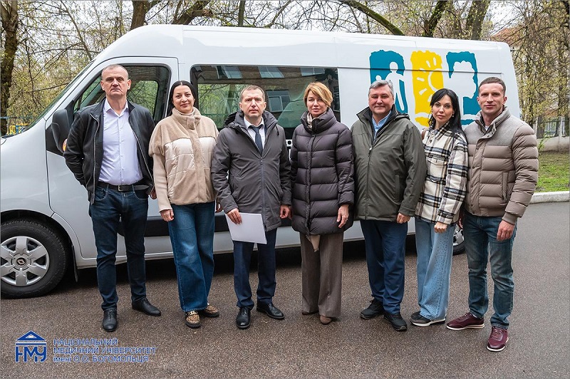 (УКР) Університетська клініка отримала гуманітарну допомогу від МБФ «Українська фундація громадського здоров’я»