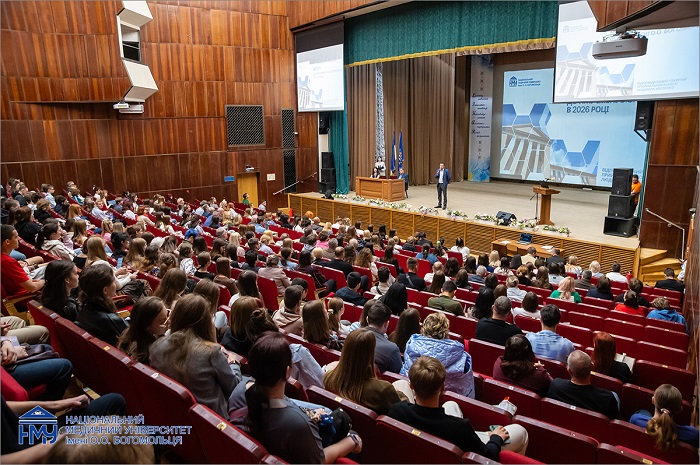 Професійно орієнтовану інформацію отримали учасники Дня відкритих дверей в НМУ