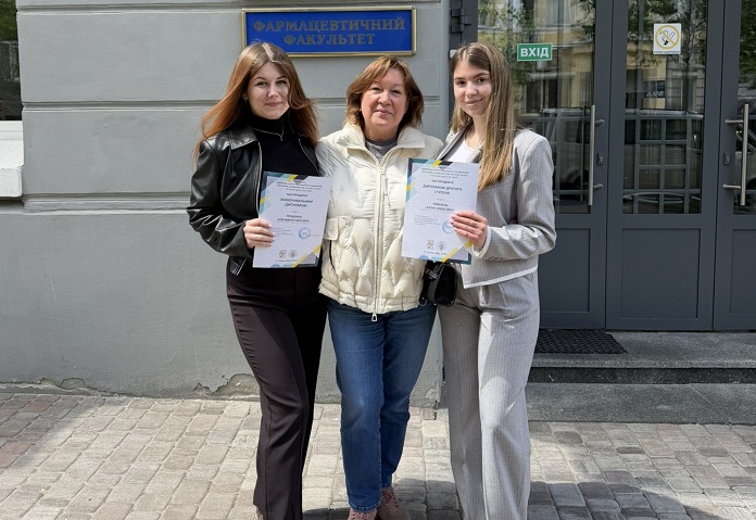Студентки фармацевтичного факультету показали високі результати на міжнародній конференції