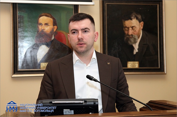 Аспірант НМУ працював над удосконаленням програми адміністрування антимікробних препаратів