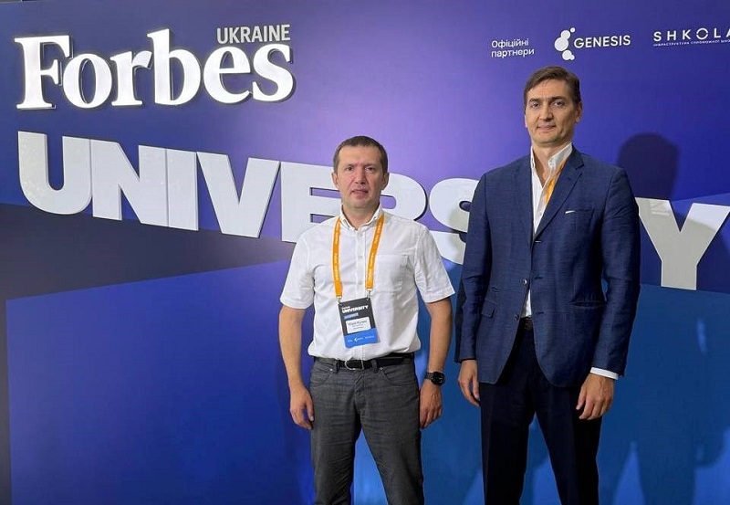 Ректор НМУ і директор ННІ медицини взяли участь у форумі Forbes University 2026