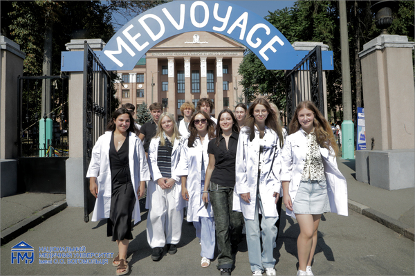Для першокурсників Університету відбувся фестиваль «Medvoyage»